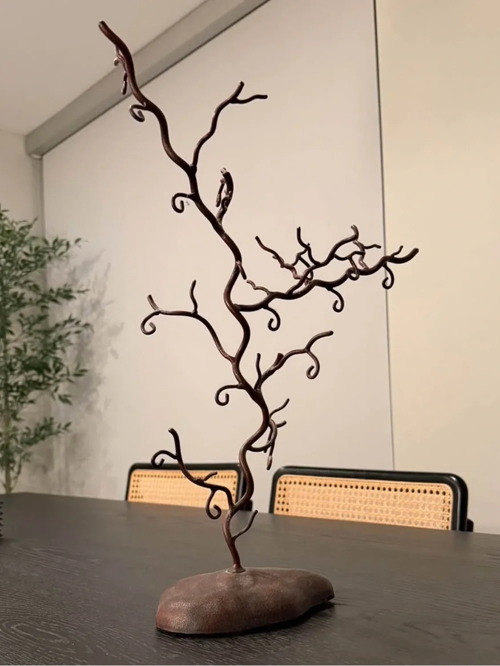 Twisted Branch Metal Tree - Jewelry Organizer